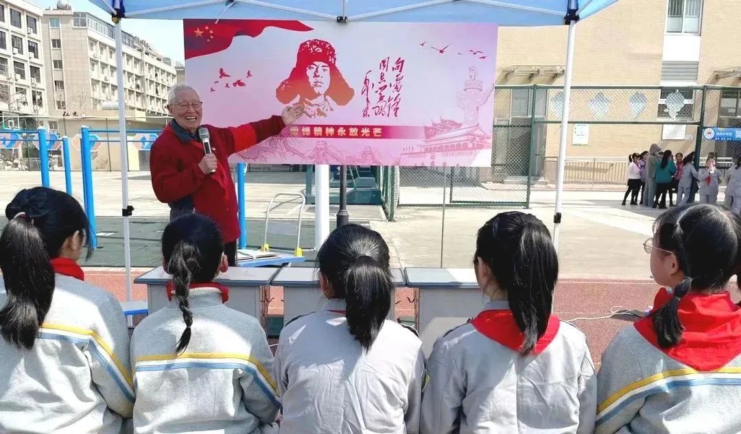 弘扬雷锋精神 争做追锋少年——浙江省各级365bet网上足球_365bet赌城投注_365bet在线官网及广大“五老”们积极开展主题宣讲活动